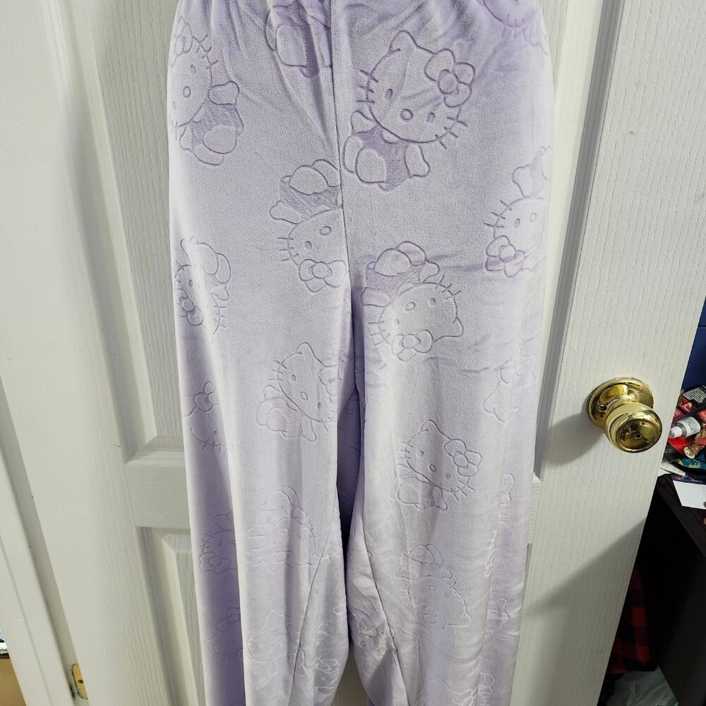 Hello Kitty Lavender Lounge Set Size XL - Picture 10 of 11